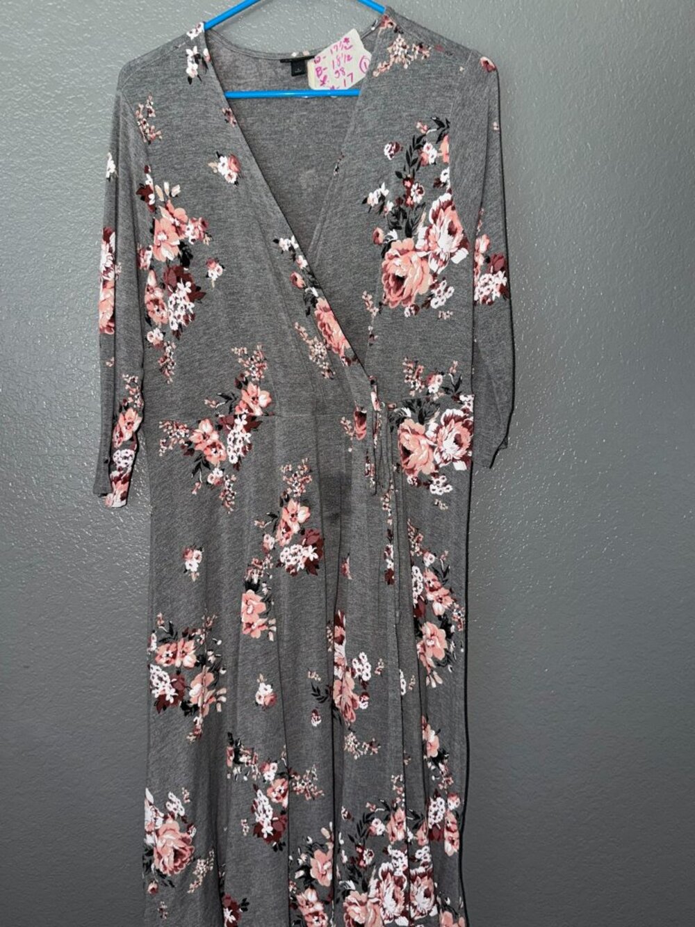 Torrid Size 1 Gray Floral Wrap Maxi Dress 3/4 Sleeve Plus Size